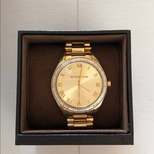 BRAND NEW MICHAEL KORS Watch in Gold